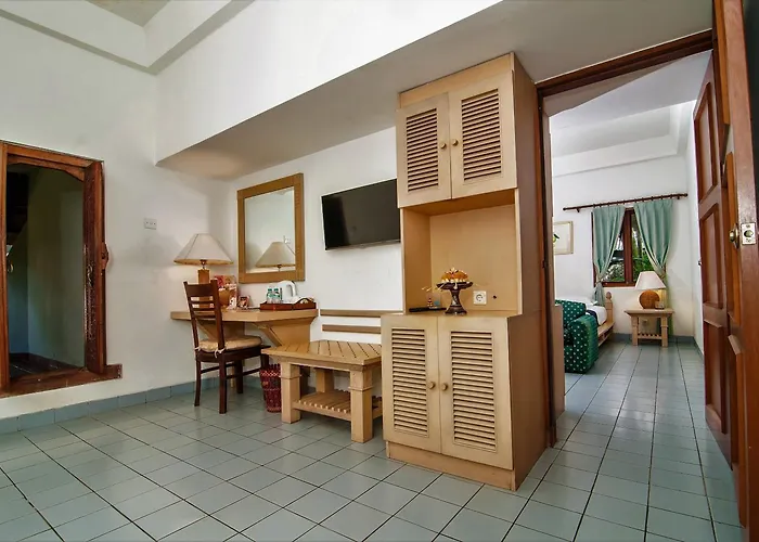 Hotel Sativa 3*